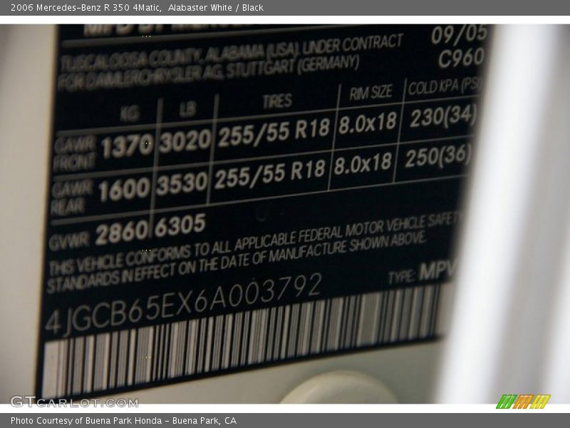 Alabaster White / Black 2006 Mercedes-Benz R 350 4Matic