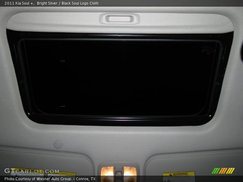 Bright Silver / Black Soul Logo Cloth 2011 Kia Soul +