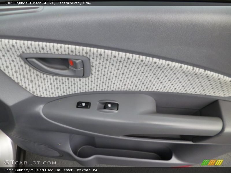 Sahara Silver / Gray 2005 Hyundai Tucson GLS V6