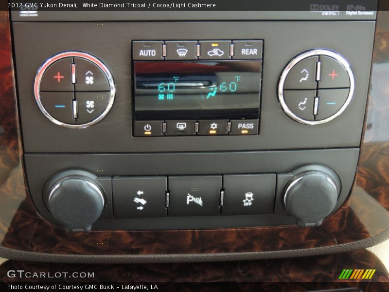 White Diamond Tricoat / Cocoa/Light Cashmere 2012 GMC Yukon Denali