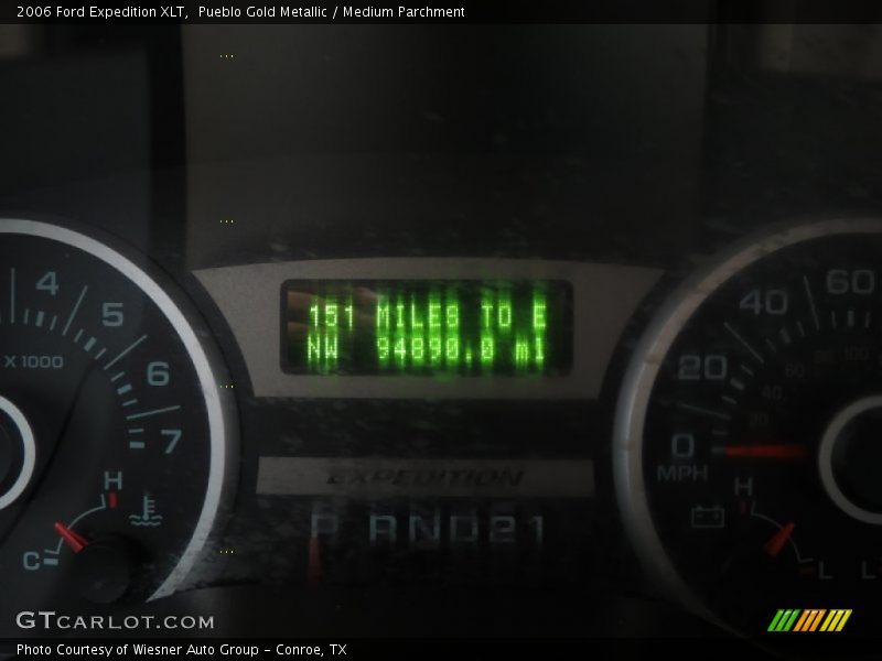 Pueblo Gold Metallic / Medium Parchment 2006 Ford Expedition XLT