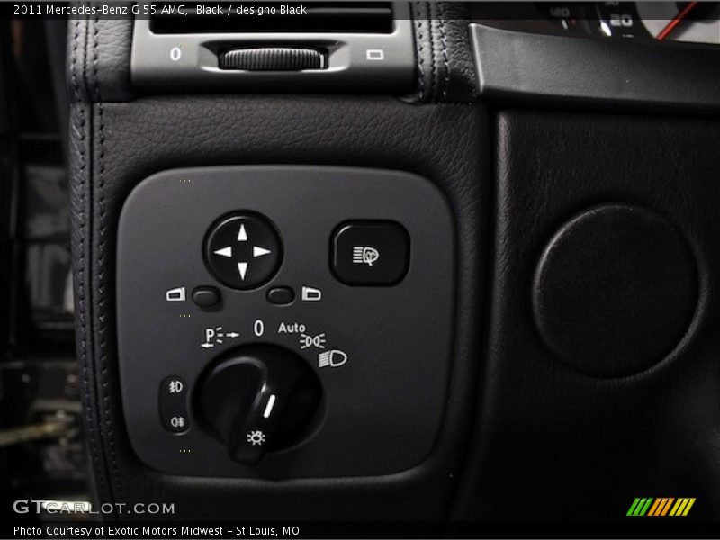 Controls of 2011 G 55 AMG