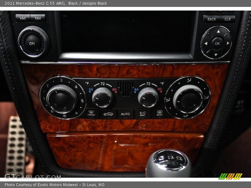 Controls of 2011 G 55 AMG