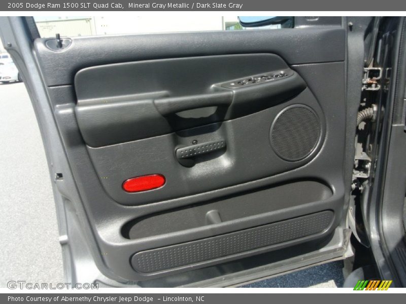 Mineral Gray Metallic / Dark Slate Gray 2005 Dodge Ram 1500 SLT Quad Cab