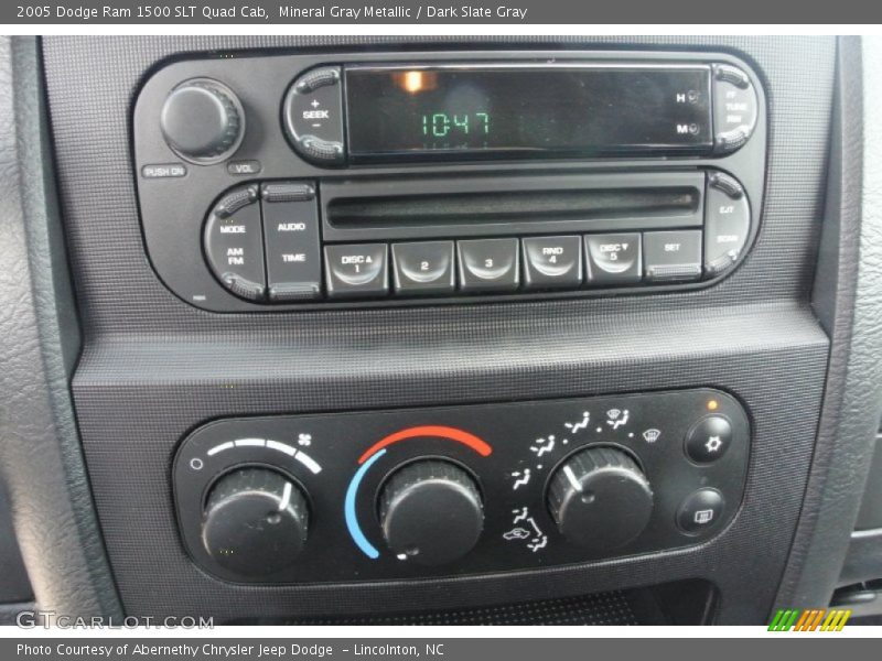 Mineral Gray Metallic / Dark Slate Gray 2005 Dodge Ram 1500 SLT Quad Cab