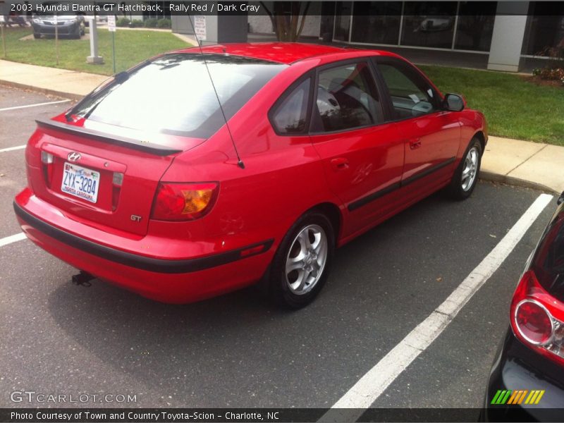 Rally Red / Dark Gray 2003 Hyundai Elantra GT Hatchback