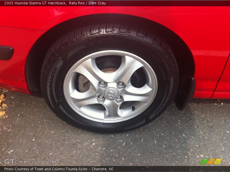 Rally Red / Dark Gray 2003 Hyundai Elantra GT Hatchback