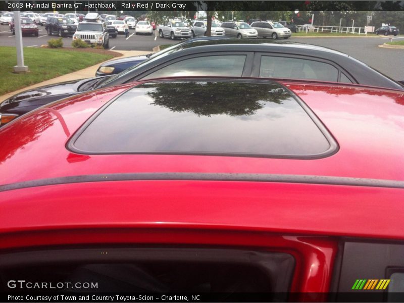 Rally Red / Dark Gray 2003 Hyundai Elantra GT Hatchback