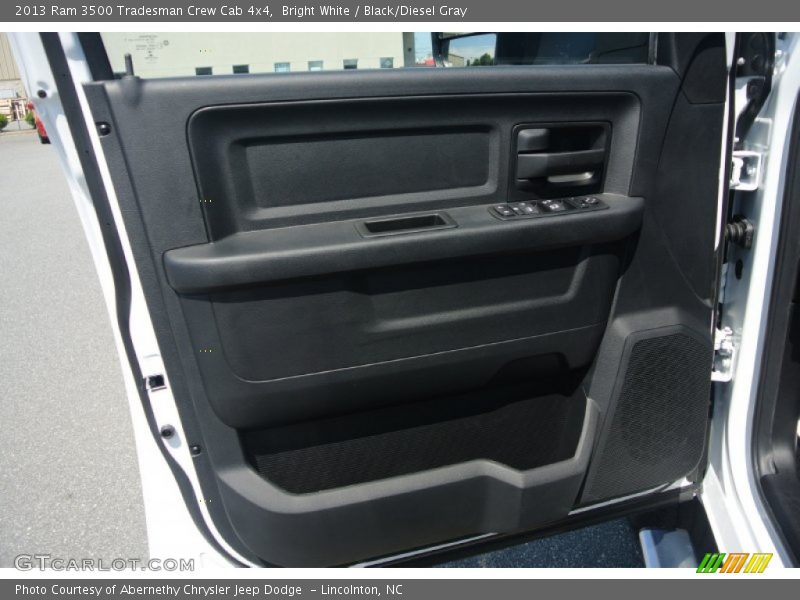 Bright White / Black/Diesel Gray 2013 Ram 3500 Tradesman Crew Cab 4x4