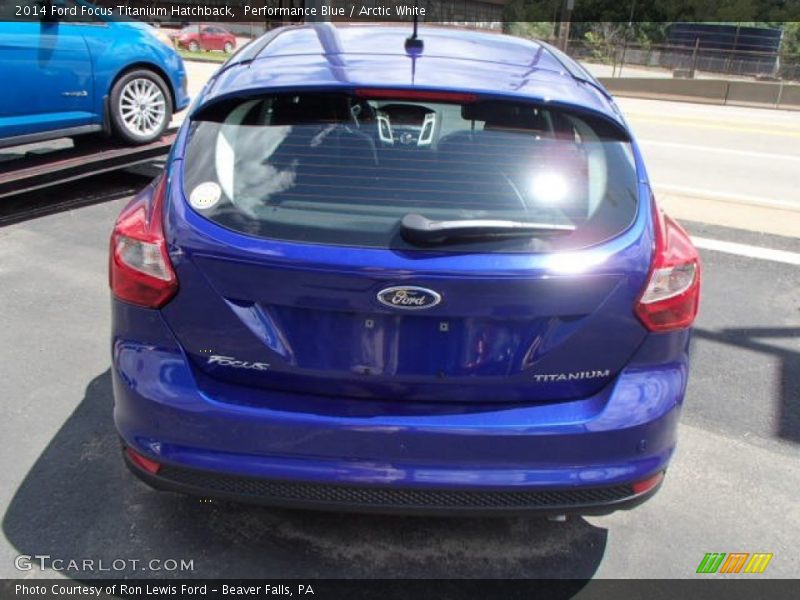 Performance Blue / Arctic White 2014 Ford Focus Titanium Hatchback