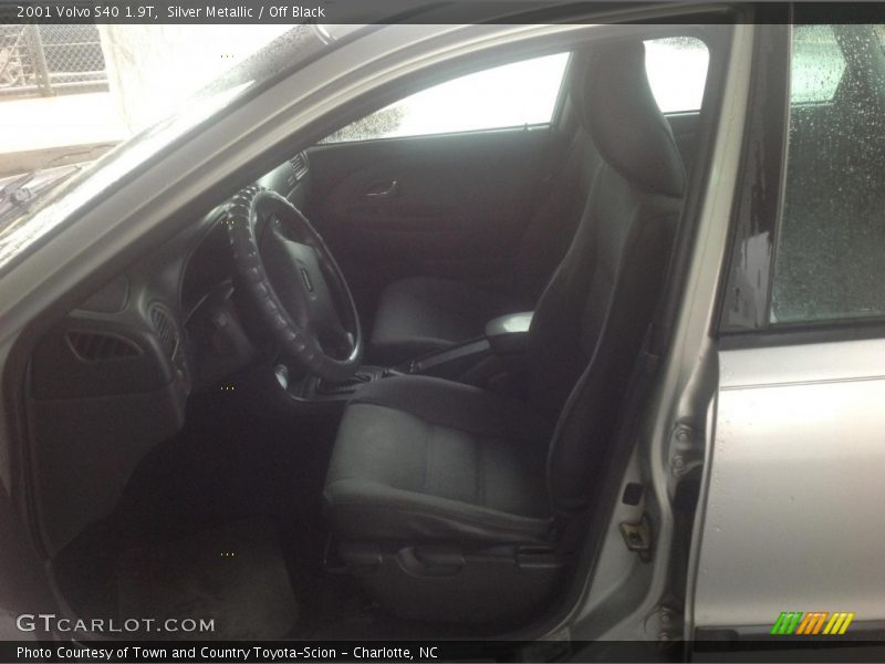 Silver Metallic / Off Black 2001 Volvo S40 1.9T