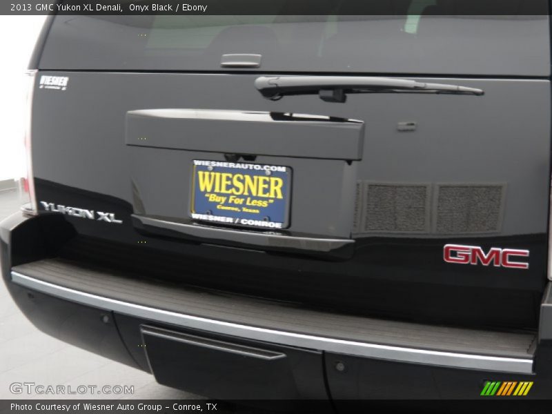 Onyx Black / Ebony 2013 GMC Yukon XL Denali