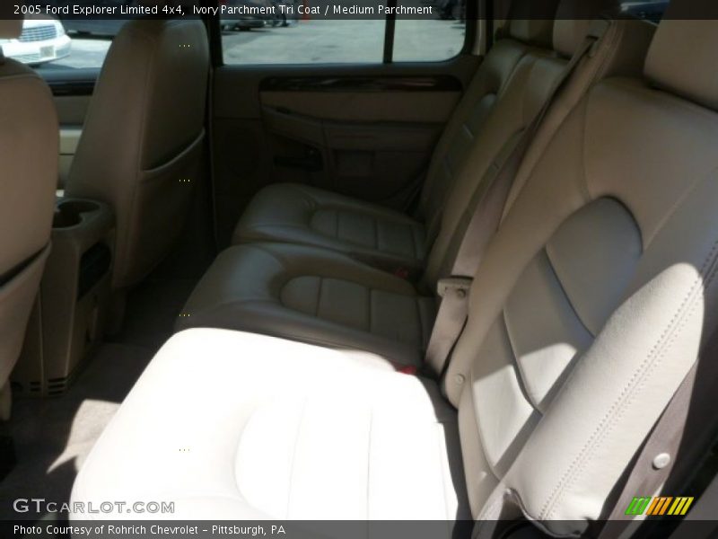 Ivory Parchment Tri Coat / Medium Parchment 2005 Ford Explorer Limited 4x4
