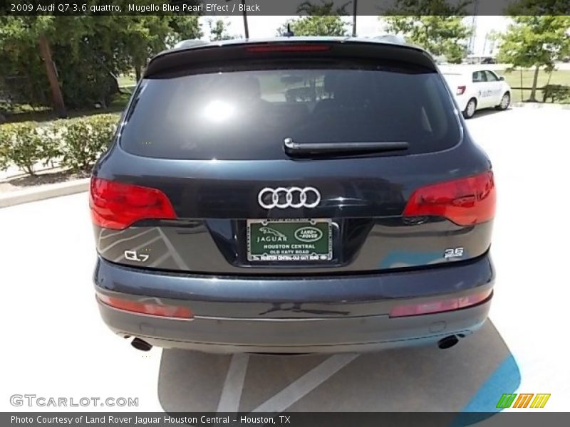 Mugello Blue Pearl Effect / Black 2009 Audi Q7 3.6 quattro