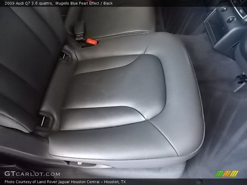 Mugello Blue Pearl Effect / Black 2009 Audi Q7 3.6 quattro