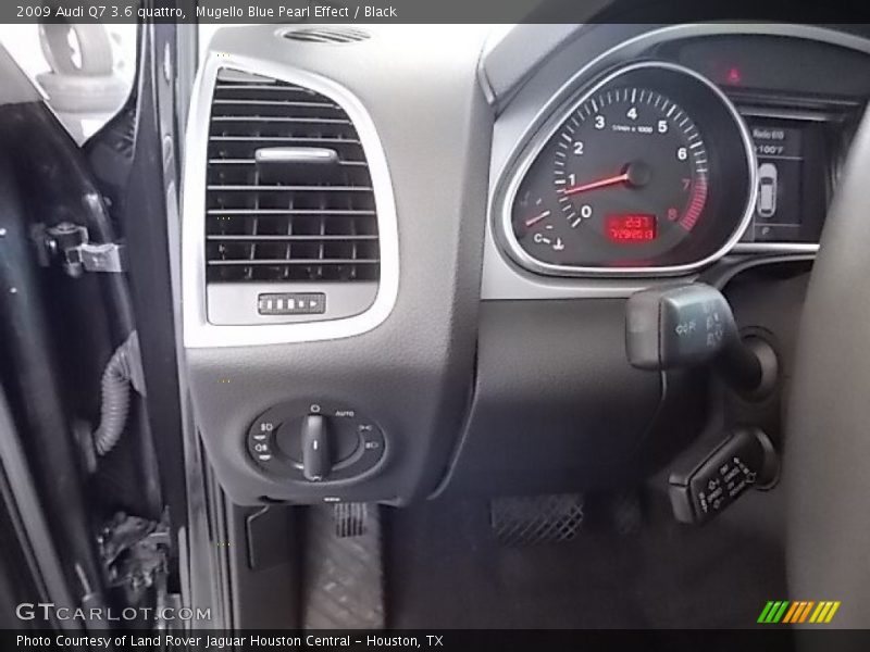Mugello Blue Pearl Effect / Black 2009 Audi Q7 3.6 quattro