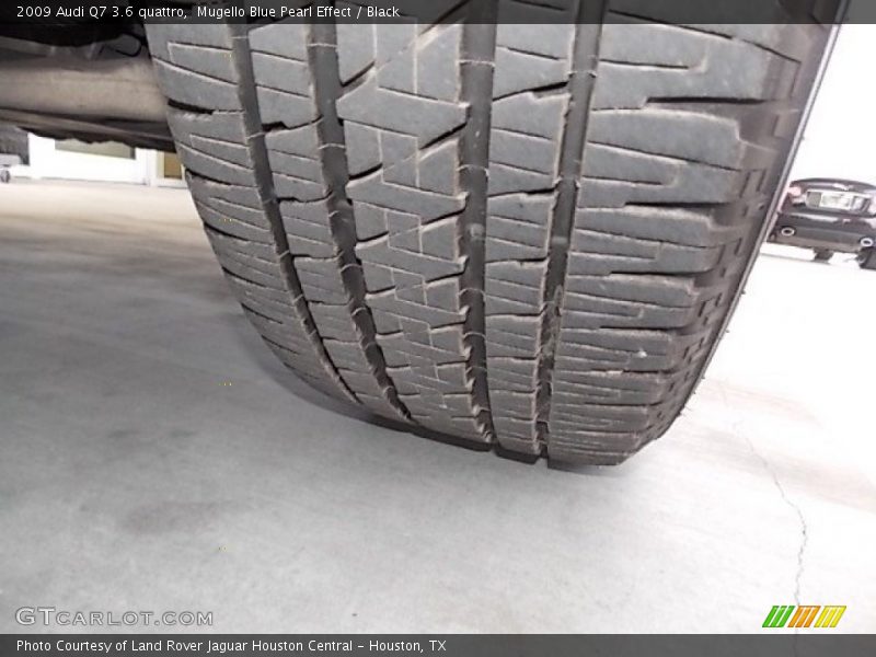 Mugello Blue Pearl Effect / Black 2009 Audi Q7 3.6 quattro