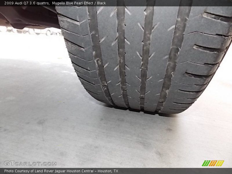 Mugello Blue Pearl Effect / Black 2009 Audi Q7 3.6 quattro