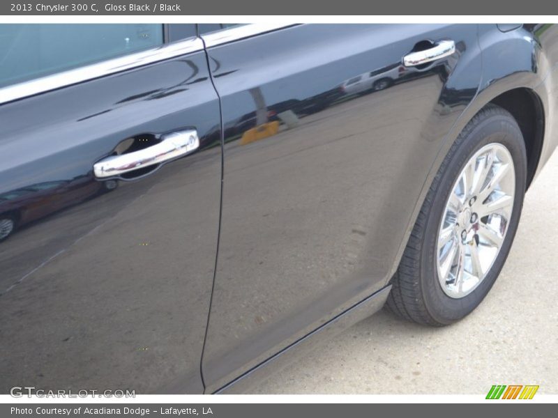 Gloss Black / Black 2013 Chrysler 300 C