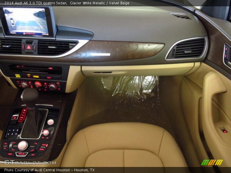Dashboard of 2014 A6 3.0 TDI quattro Sedan