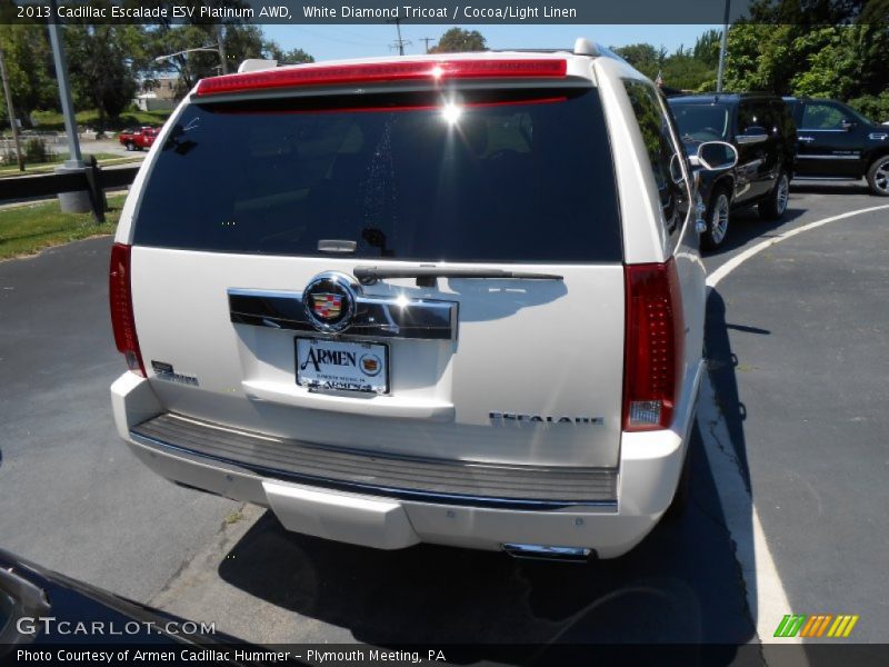 White Diamond Tricoat / Cocoa/Light Linen 2013 Cadillac Escalade ESV Platinum AWD
