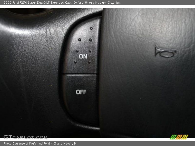 Oxford White / Medium Graphite 2000 Ford F250 Super Duty XLT Extended Cab