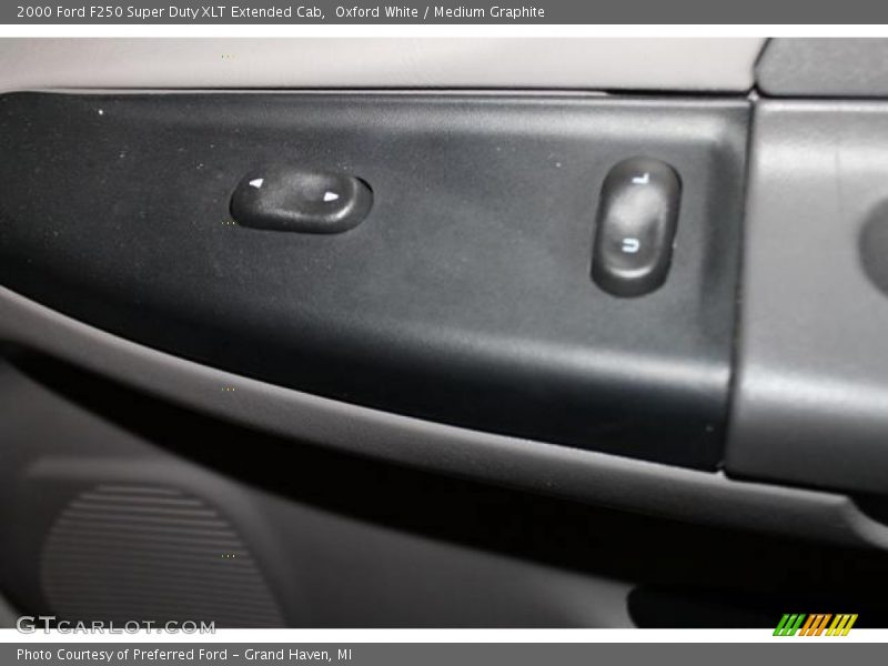 Oxford White / Medium Graphite 2000 Ford F250 Super Duty XLT Extended Cab