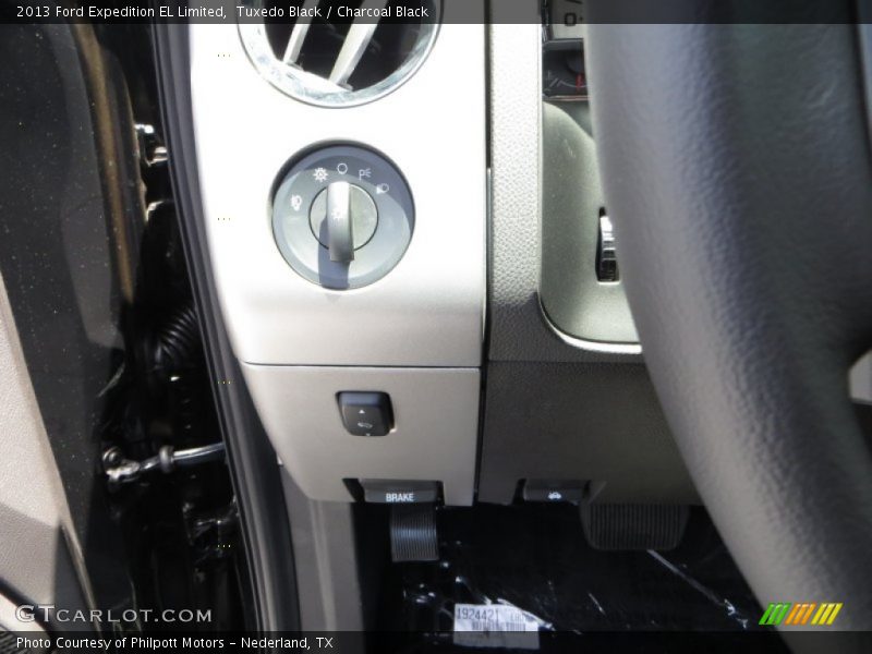 Tuxedo Black / Charcoal Black 2013 Ford Expedition EL Limited