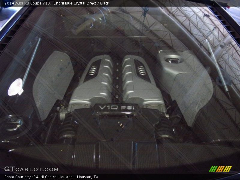  2014 R8 Coupe V10 Engine - 5.2 Liter FSI DOHC 40-Valve VVT V10
