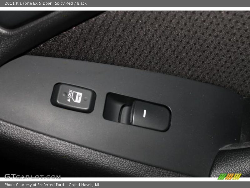 Spicy Red / Black 2011 Kia Forte EX 5 Door