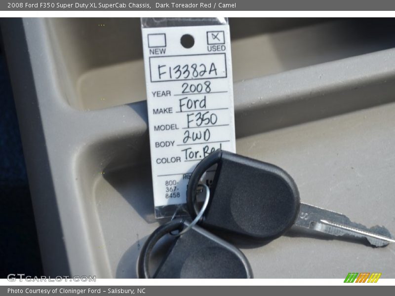 Keys of 2008 F350 Super Duty XL SuperCab Chassis