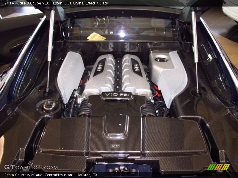  2014 R8 Coupe V10 Engine - 5.2 Liter FSI DOHC 40-Valve VVT V10