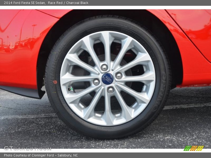  2014 Fiesta SE Sedan Wheel