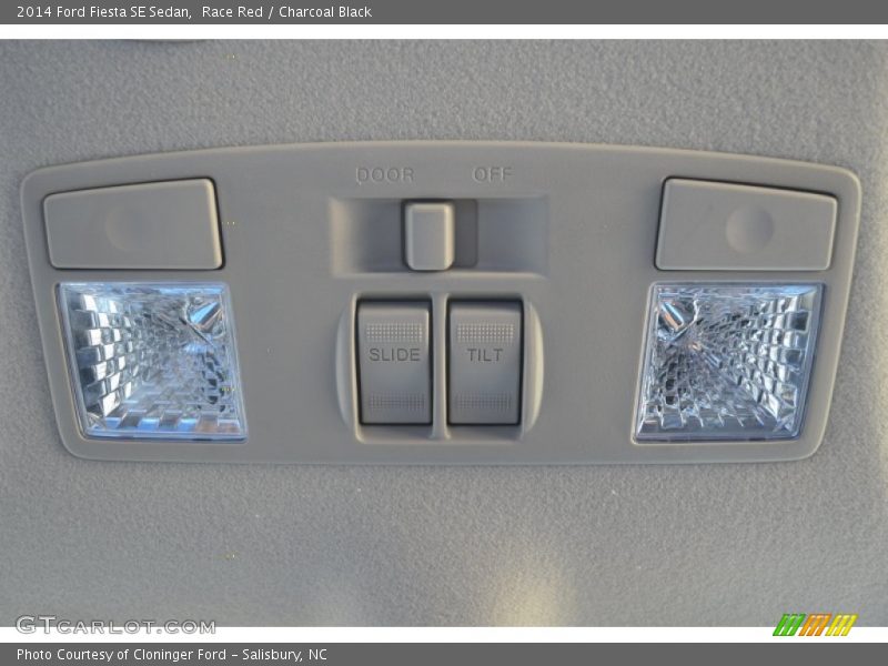 Race Red / Charcoal Black 2014 Ford Fiesta SE Sedan