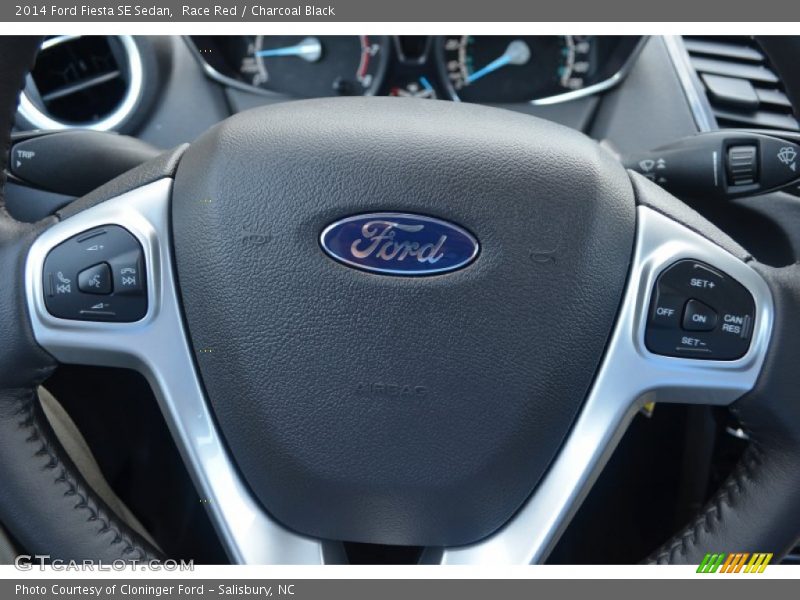 Race Red / Charcoal Black 2014 Ford Fiesta SE Sedan