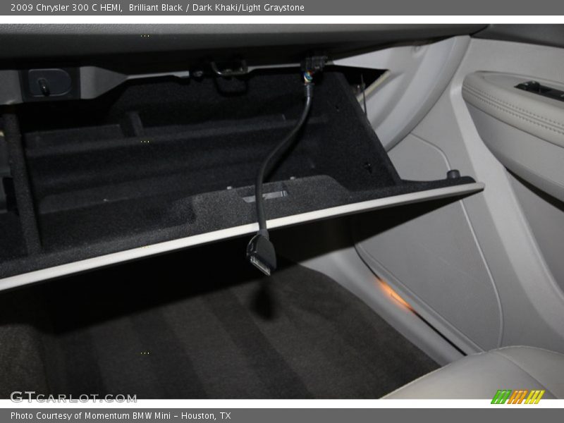 Brilliant Black / Dark Khaki/Light Graystone 2009 Chrysler 300 C HEMI