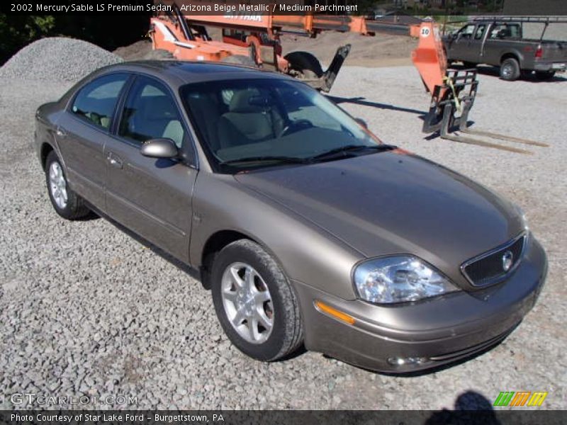 Front 3/4 View of 2002 Sable LS Premium Sedan