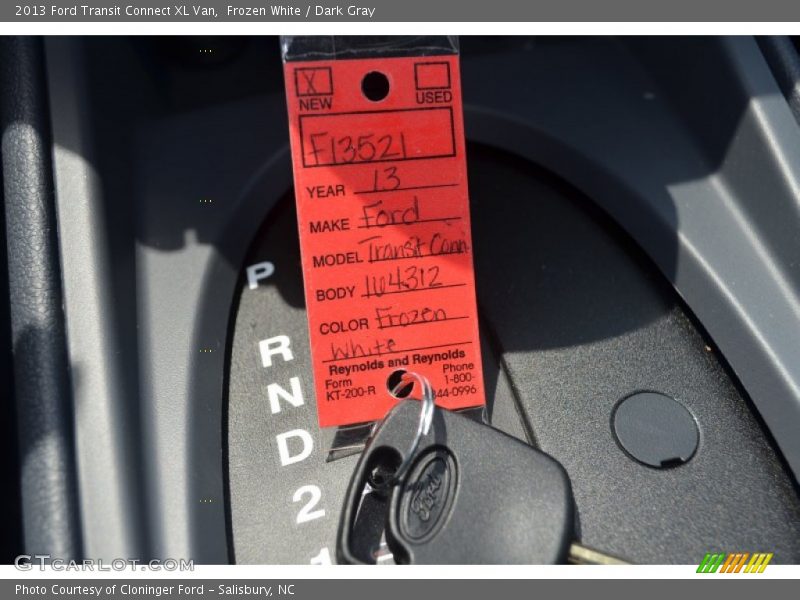 Frozen White / Dark Gray 2013 Ford Transit Connect XL Van