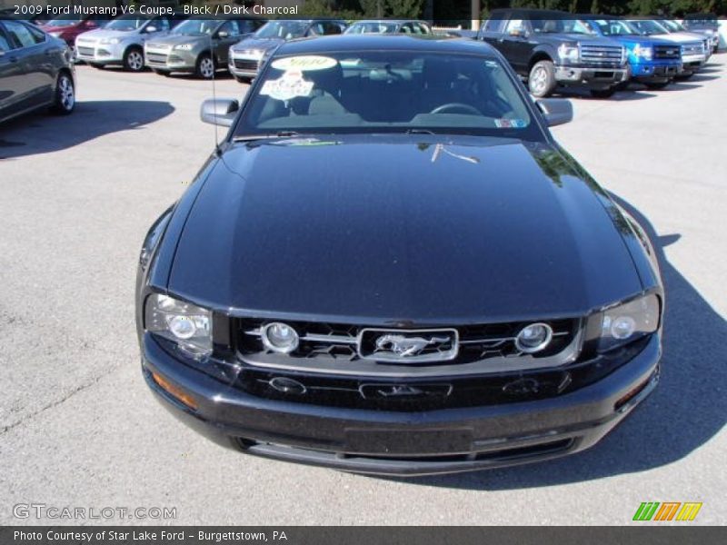 Black / Dark Charcoal 2009 Ford Mustang V6 Coupe