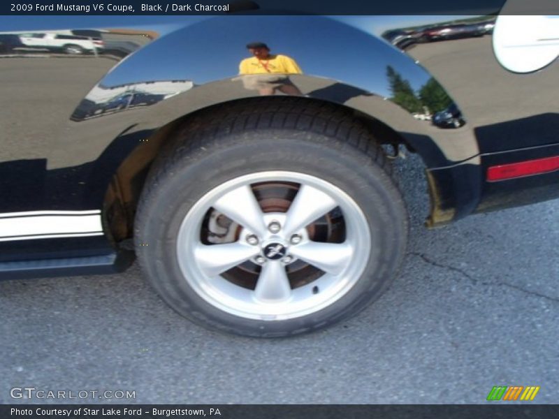 Black / Dark Charcoal 2009 Ford Mustang V6 Coupe