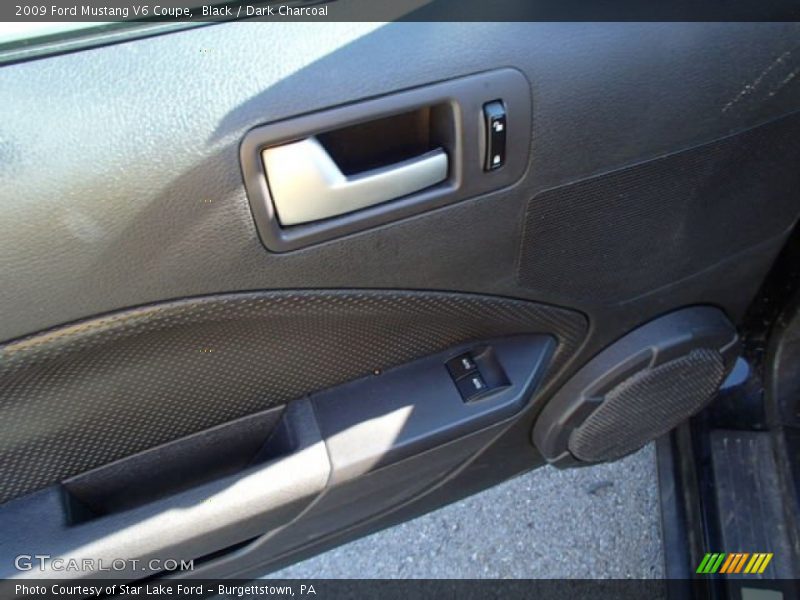 Black / Dark Charcoal 2009 Ford Mustang V6 Coupe