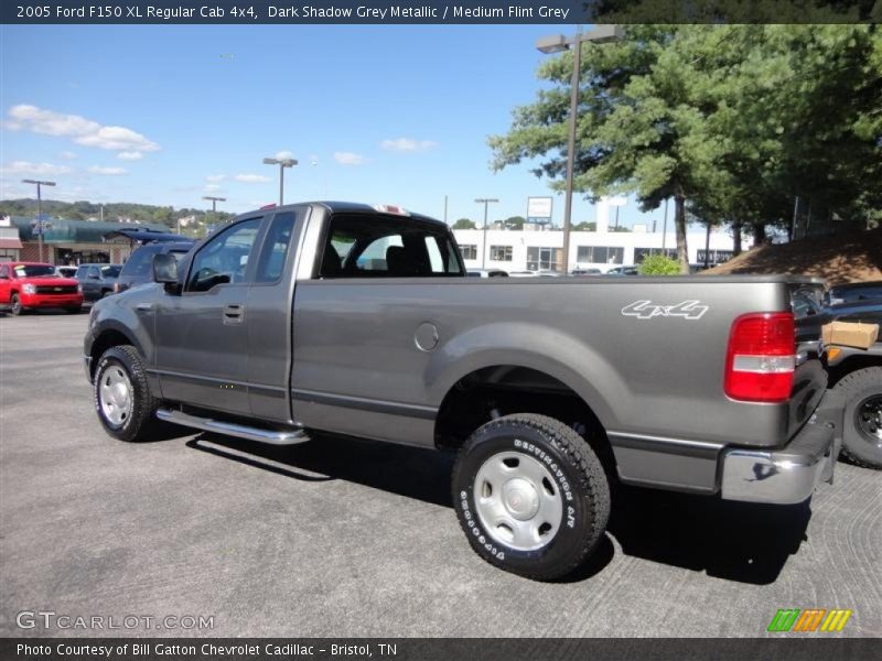 Dark Shadow Grey Metallic / Medium Flint Grey 2005 Ford F150 XL Regular Cab 4x4