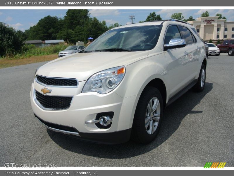 Front 3/4 View of 2013 Equinox LTZ
