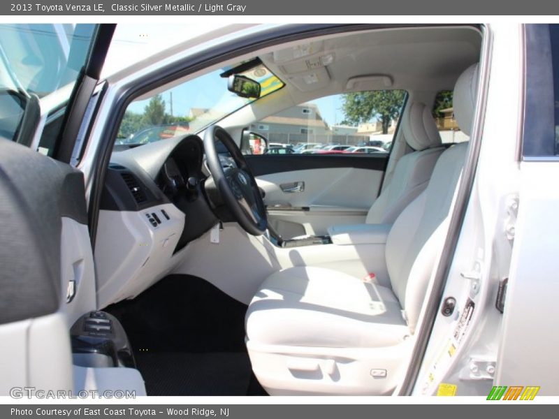 Classic Silver Metallic / Light Gray 2013 Toyota Venza LE