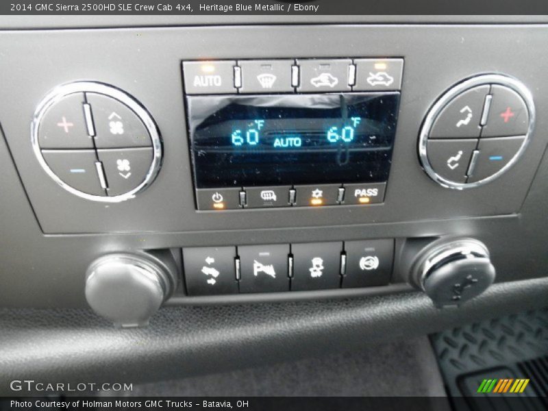 Controls of 2014 Sierra 2500HD SLE Crew Cab 4x4