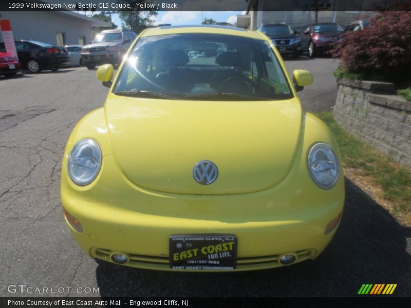 Yellow / Black 1999 Volkswagen New Beetle GLS Coupe
