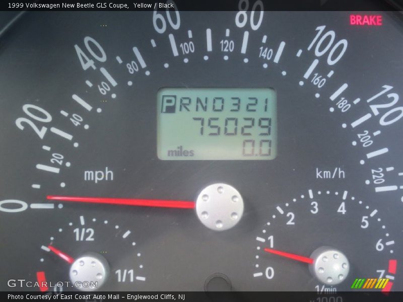 Yellow / Black 1999 Volkswagen New Beetle GLS Coupe