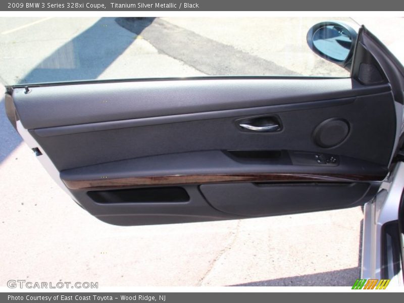 Titanium Silver Metallic / Black 2009 BMW 3 Series 328xi Coupe