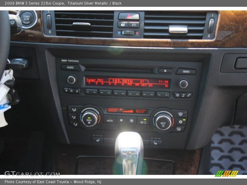 Titanium Silver Metallic / Black 2009 BMW 3 Series 328xi Coupe
