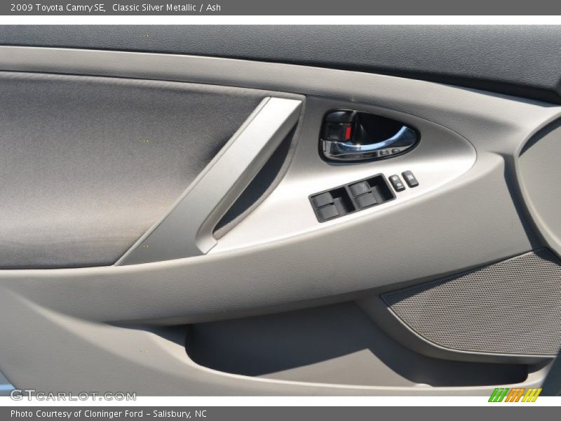 Classic Silver Metallic / Ash 2009 Toyota Camry SE